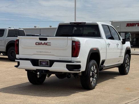 Used 2025 GMC Sierra 2500 Denali w/ Denali Reserve Package AWD/4WD image 4