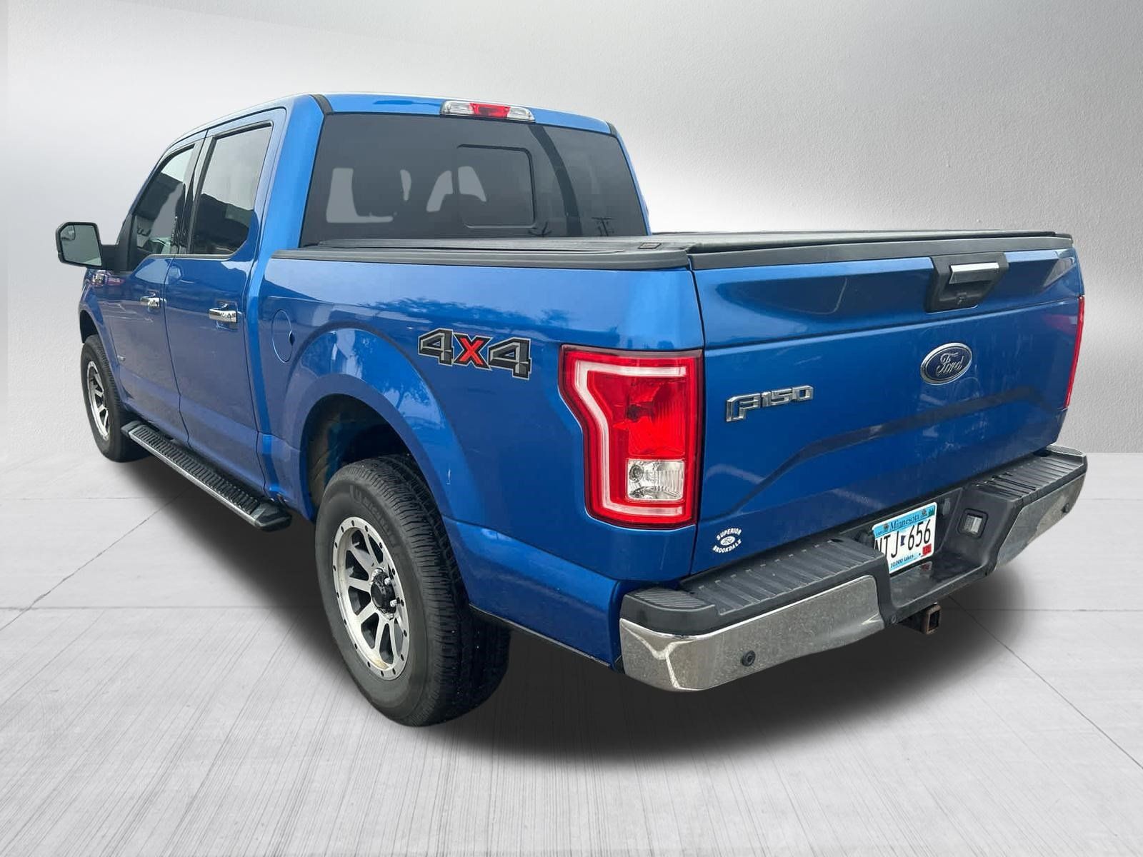 Used 2015 Ford F150 XLT w/ Equipment Group 302A Luxury AWD/4WD image 4