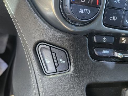 Used 2019 Chevrolet Suburban LT image 30