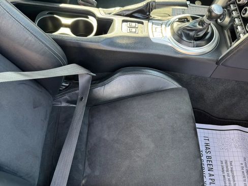 Used 2020 Toyota 86 RWD image 30