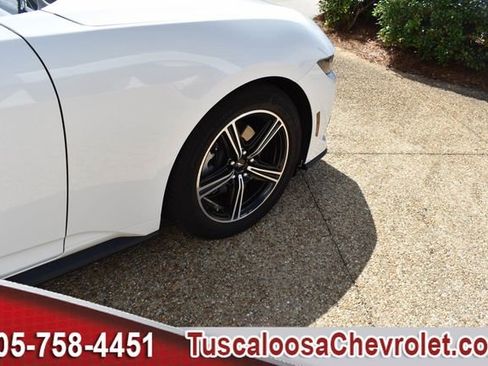 Used 2025 Ford Mustang Coupe RWD image 12