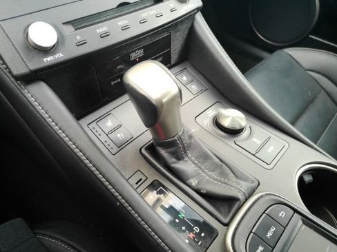 Used 2015 Lexus RC 350 w/ Luxury Package image 41