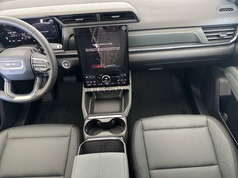 New 2026 GMC Terrain AT4 w/ Technology Package II image 18