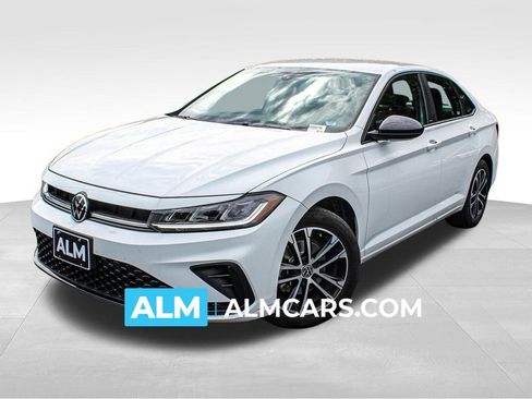 Used 2025 Volkswagen Jetta Sport FWD image 1