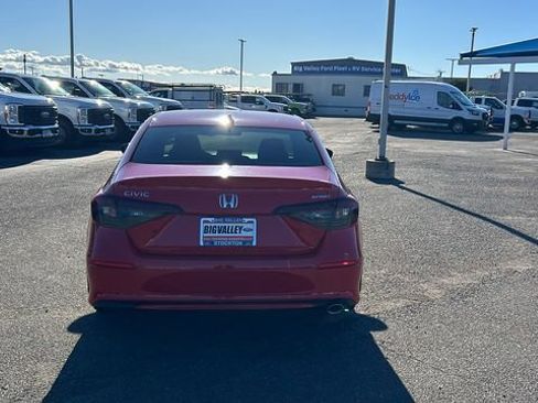 Used 2025 Honda Civic Sport image 4