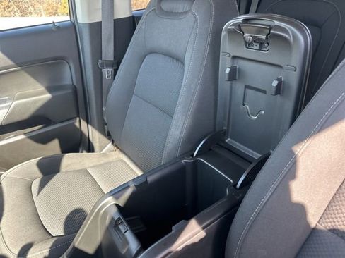 Used 2021 Chevrolet Colorado LT image 22