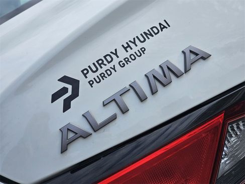 Used 2024 Nissan Altima 2.5 SR image 7