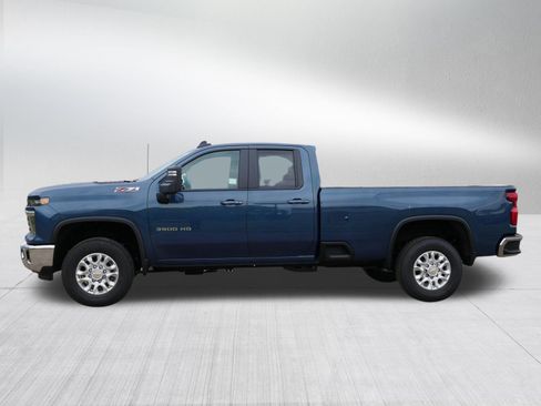 New 2026 Chevrolet Silverado 3500 LT w/ All Star Edition AWD/4WD image 2