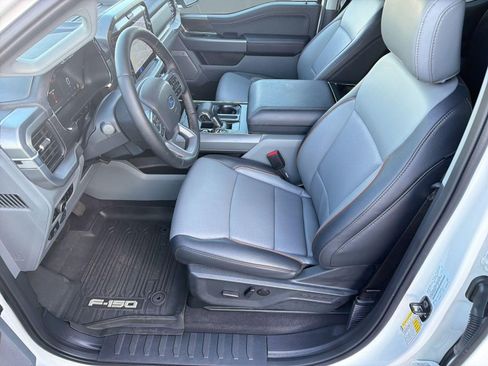 Used 2025 Ford F150 Lariat w/ Equipment Group 501A Mid AWD/4WD image 5