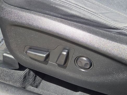 Used 2017 Kia Sorento LX w/ LX Convenience Package image 20