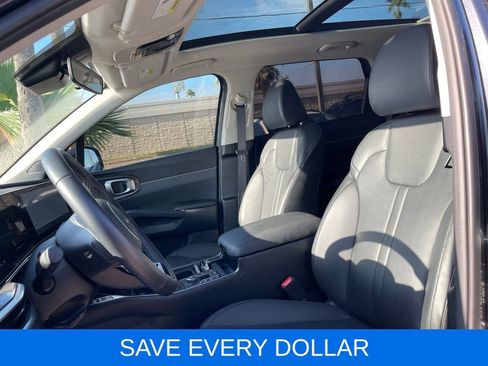 Used 2025 Kia Sorento S w/ Panoramic Sunroof Package FWD image 18