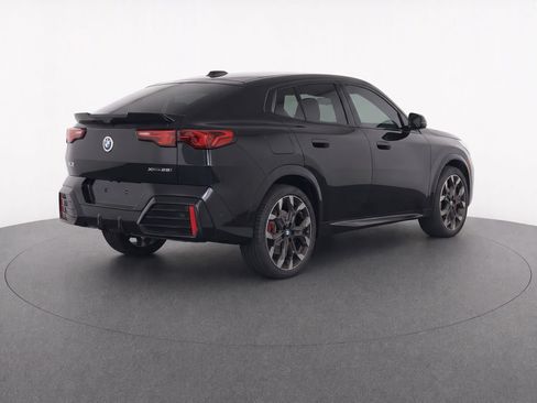 Certified 2025 BMW X2 xDrive28i w/ Premium Package AWD/4WD image 3
