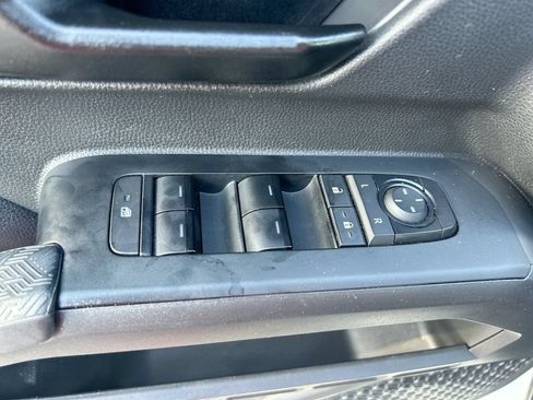Used 2024 Toyota Tacoma SR5 RWD image 13