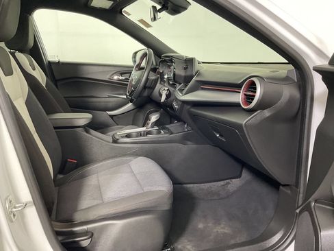 Used 2024 Chevrolet Trax RS w/ Driver Confidence Package FWD image 24