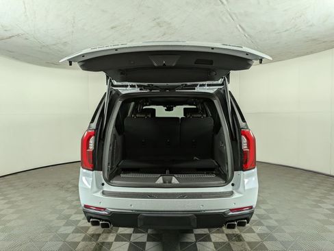 New 2026 GMC Yukon XL Denali Ultimate image 9
