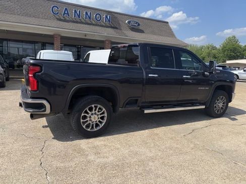 Used 2024 Chevrolet Silverado 2500 LTZ w/ LTZ Plus Package AWD/4WD image 5