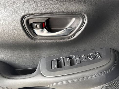 Certified 2023 Honda HR-V LX image 5