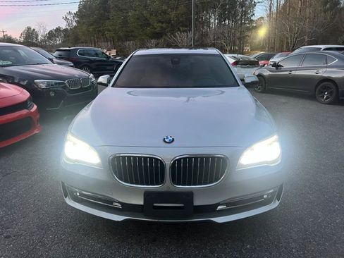 Used 2014 BMW 750Li xDrive image 10