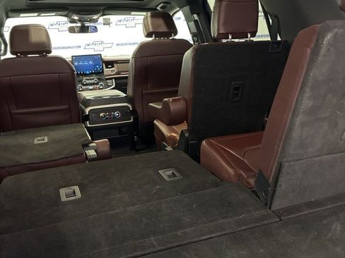 Used 2024 Ford Expedition Limited image 44