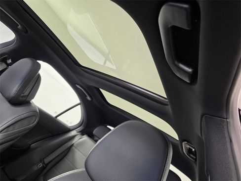 New 2026 Mercedes-Benz C 300 Sedan image 9