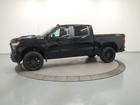 Used 2026 Chevrolet Silverado 1500 LT Trail Boss w/ LT Trail Boss Premium Package AWD/4WD image 5