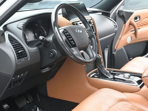 Used 2023 INFINITI QX80 Sensory w/ All-Season Package image 7