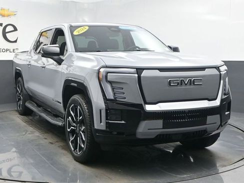 Used 2024 GMC Sierra EV Denali image 49