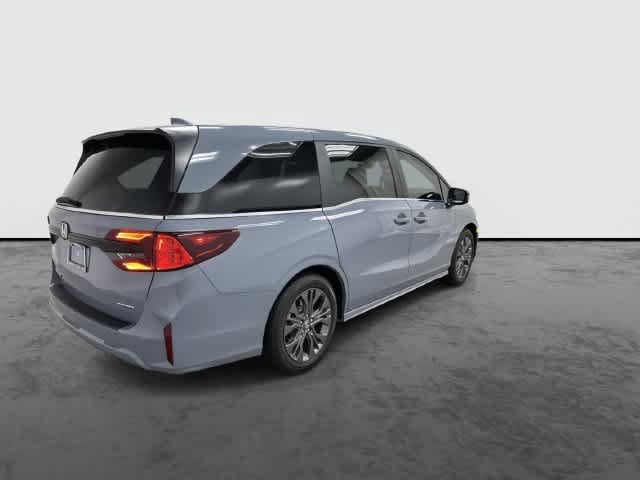 New 2027 Honda Odyssey Touring image 3