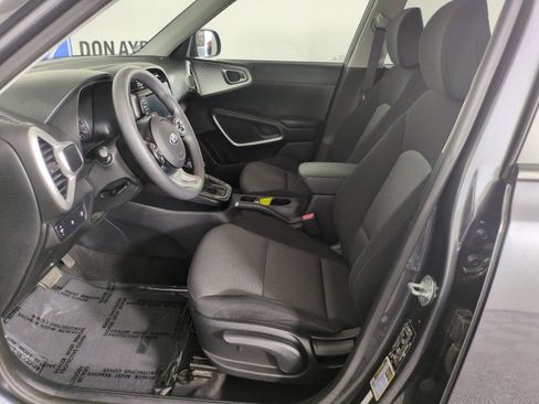Used 2021 Kia Soul LX FWD image 9