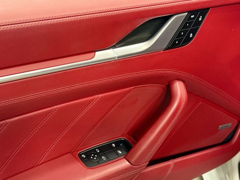 Certified 2022 Porsche 911 Turbo S image 21