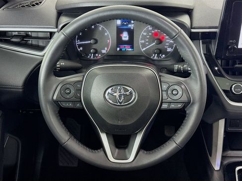 Used 2024 Toyota Corolla Cross LE image 38