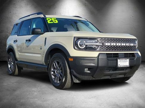 Used 2025 Ford Bronco Sport Big Bend w/ Convenience Package image 2