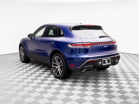 Certified 2025 Porsche Macan image 3