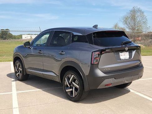 Certified 2025 Nissan Kicks SV image 7