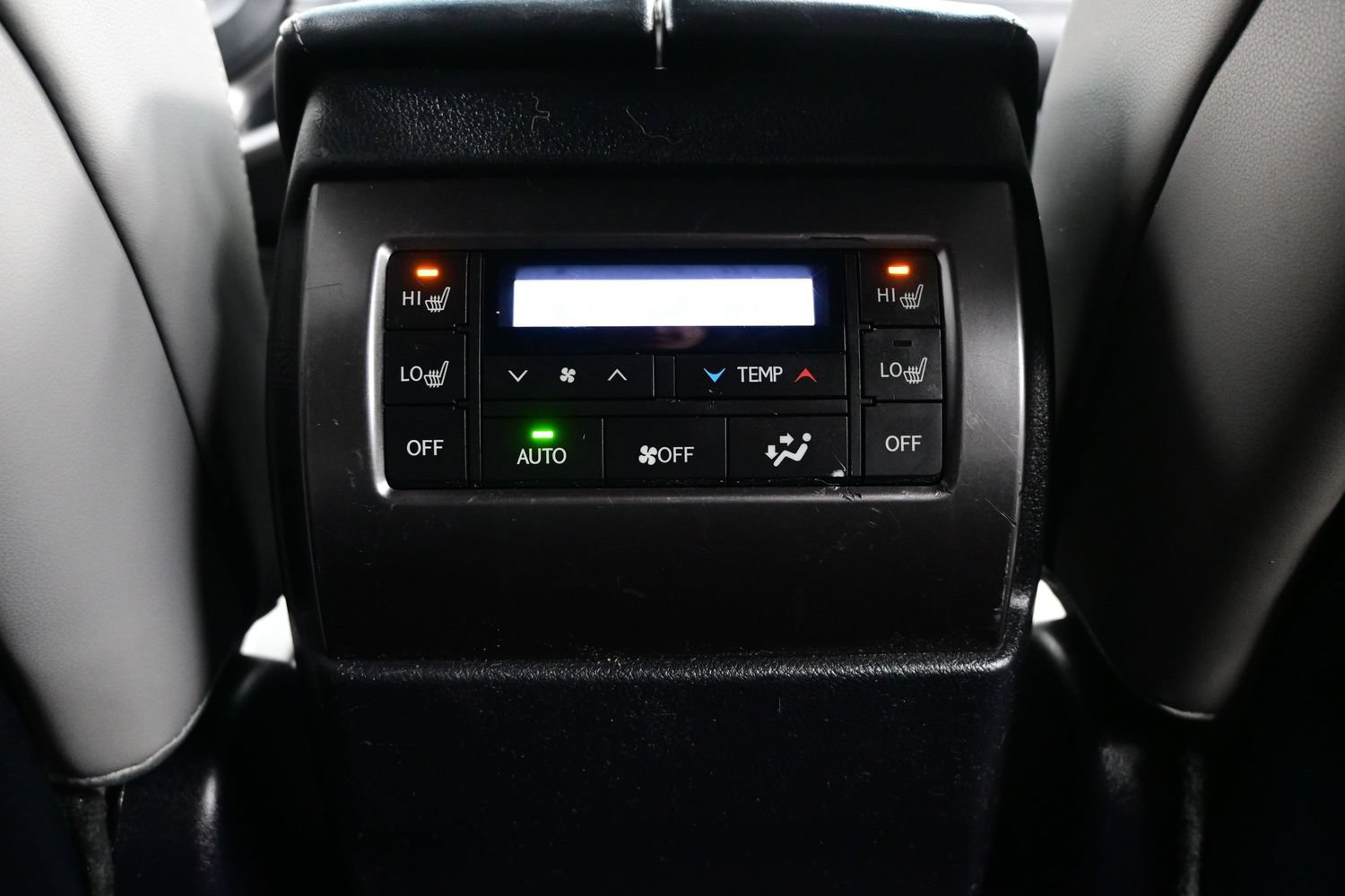 Used 2023 Lexus GX 460 w/ Black Line Special Edition AWD/4WD image 17