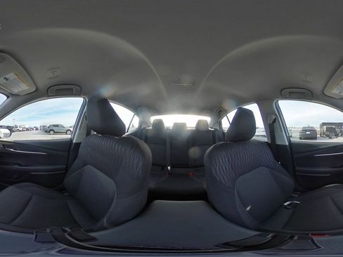 Used 2025 Toyota Camry LE image 40