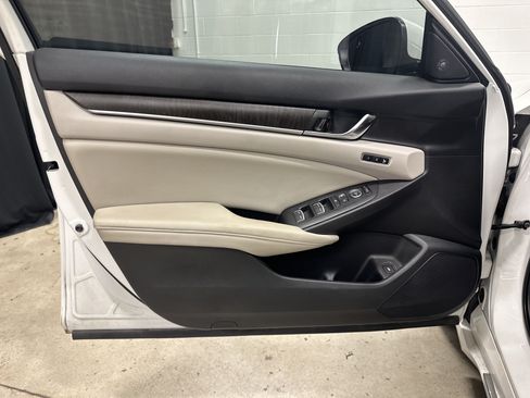 Used 2019 Honda Accord EX-L image 14