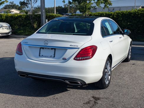 Used 2018 Mercedes-Benz C 300 4MATIC Sedan image 5