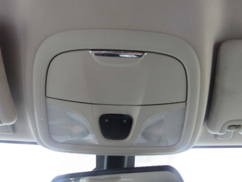 Used 2018 Jeep Cherokee Latitude FWD image 28