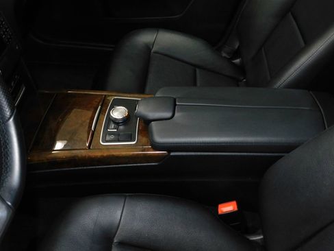Used 2013 Mercedes-Benz E 350 4MATIC Sedan image 37
