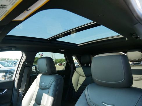 Used 2021 Cadillac XT5 Premium Luxury image 19