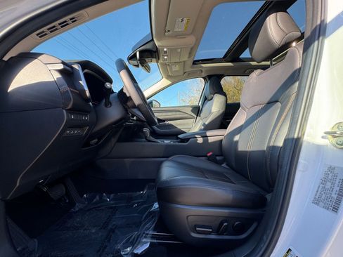 Used 2025 MAZDA CX-50 2.5 Hybrid w/ Premium Plus Pkg image 24