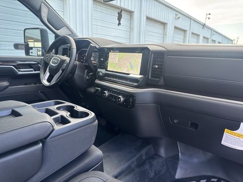 Used 2026 GMC Sierra 3500 SLE w/ SLE Value Package AWD/4WD image 7