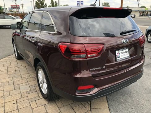 Used 2019 Kia Sorento AWD V6 image 4