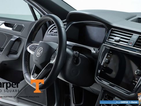 Used 2023 Volkswagen Tiguan SE R-Line image 34