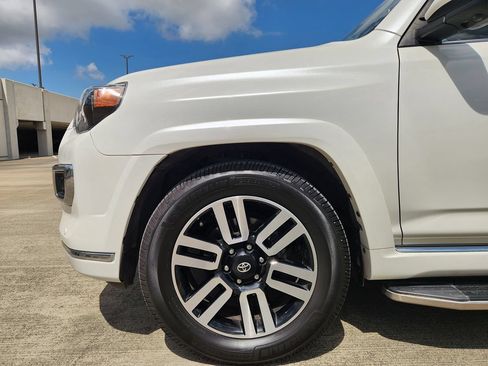 Used 2022 Toyota 4Runner Limited RWD image 4