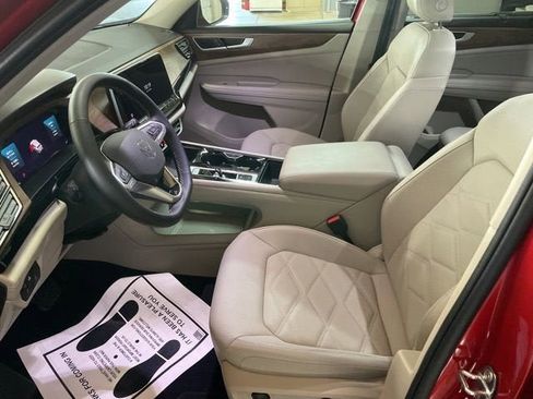 Certified 2024 Volkswagen Atlas SE AWD/4WD image 19