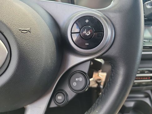 Used 2018 smart fortwo electric drive image 24