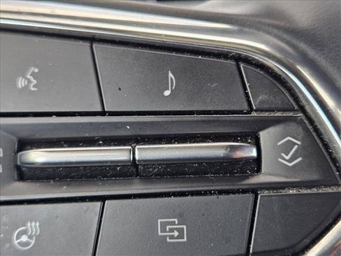 Used 2025 Chevrolet Equinox LT w/ Convenience Package II FWD image 23