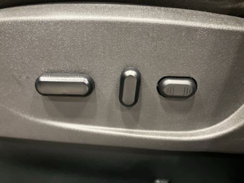 Used 2019 Ford Escape Titanium image 13